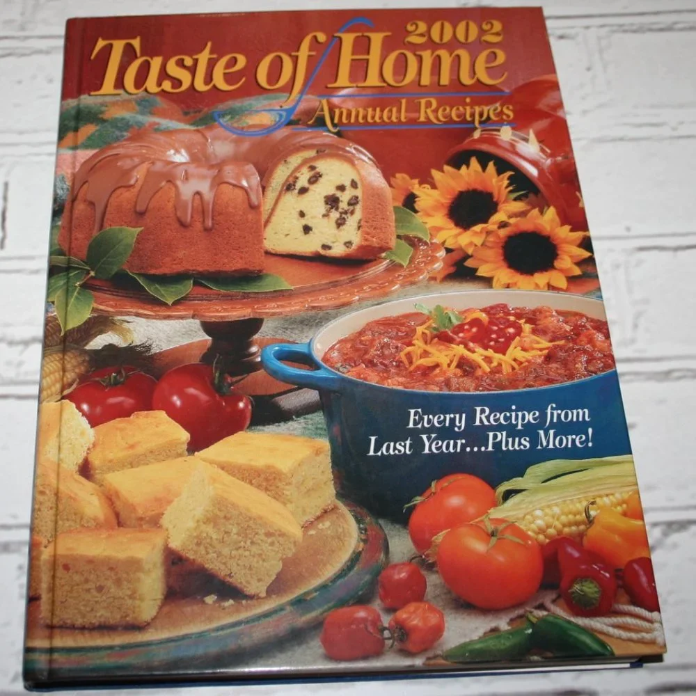 Taste of home annual recipes cookbook 2002 hardcover (B.e.)